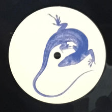 Cargar imagen en el visor de la galería, Clive Hunt – Blue Lizzard
