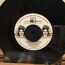 Cargar imagen en el visor de la galería, Hugh Mundell – Rasta Have The Handle
