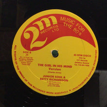 Cargar imagen en el visor de la galería, Junior Soul &amp; Betty Richardson – The Girl In His Mind
