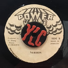 Cargar imagen en el visor de la galería, Johnny Osbourne – Love Is A Hurting Thing
