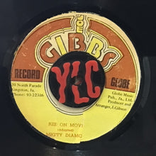 Cargar imagen en el visor de la galería, Mighty Diamonds/ Bigger T – Keep On Moving / Keep On Dubbing
