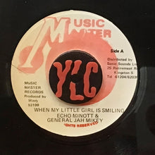 Cargar imagen en el visor de la galería, Echo Minott &amp; General Jah Mikey – When My Little Girl Is Smiling
