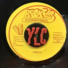 Cargar imagen en el visor de la galería, Augustus Pablo – Black Gunn

