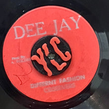 Cargar imagen en el visor de la galería, Delroy Wilson / The Observers – Have Some Mercy / Differnt Fashion
