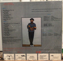 Cargar imagen en el visor de la galería, Rula Brown – Love Has No Colour
