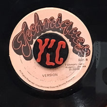 Cargar imagen en el visor de la galería, Thriller U – Somewhere Down The Road

